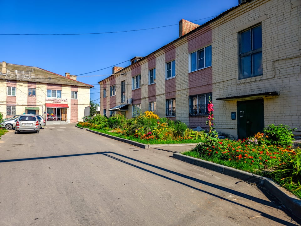 Ремонт дворовых территорий городе Урень, ул.Ленина д.№ 99; ул.Коммунистическая д.№№ 1,2,4,6