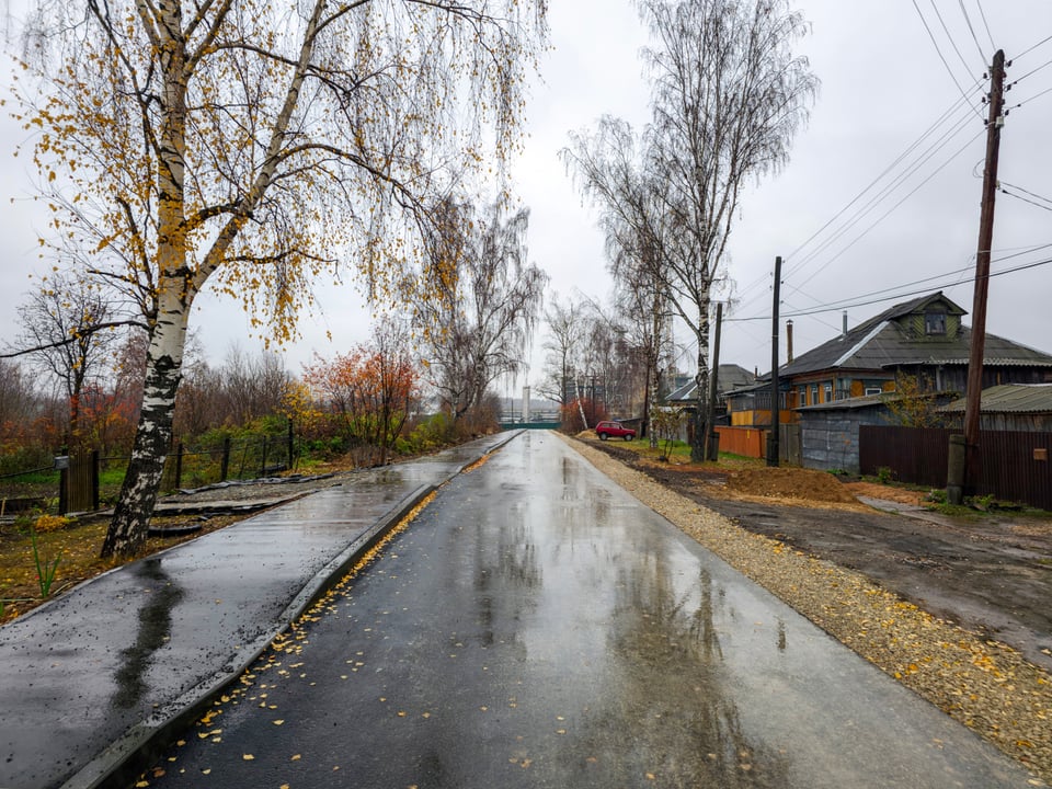 Ремонт участка дороги асфальтобетоном на улице Советской в городе Урень